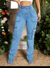 Load image into Gallery viewer, On the move Cargo Jeans
